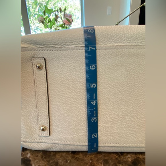 BEAUTIFUL DOONEY TOTE & SILK SCARF! - Picture 8 of 11